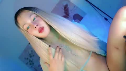 Flor online show from November 2, 10:54 pm