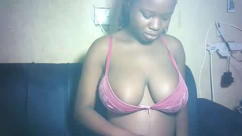 pretty_milan online show from February 7, 11:13 am