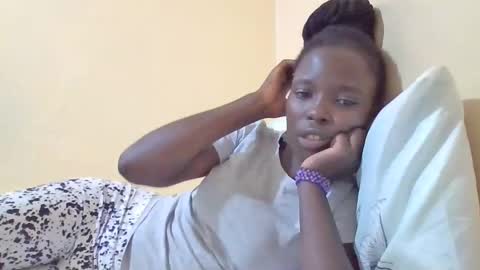 pretty_petite_ebony online show from February 25, 10:31 pm