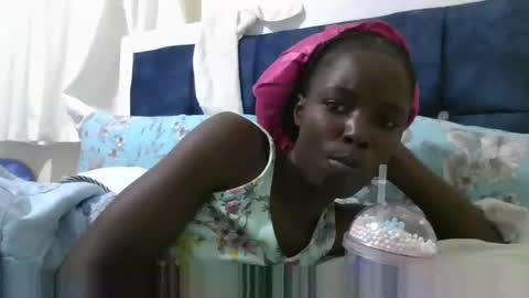 pretty_petite_ebony online show from September 13, 8:00 pm