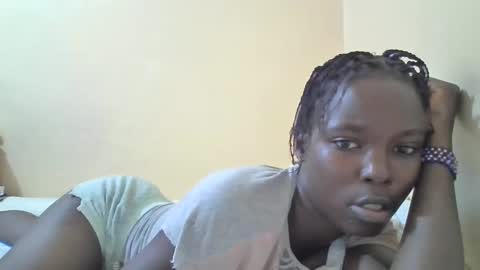 pretty_petite_ebony online show from March 5, 7:05 am