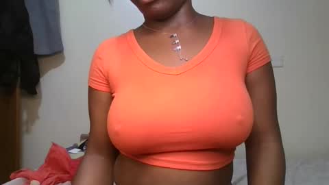 pretty_shila online show from October 28, 9:38 pm