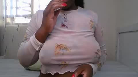 pretty_shila online show from November 17, 12:19 pm