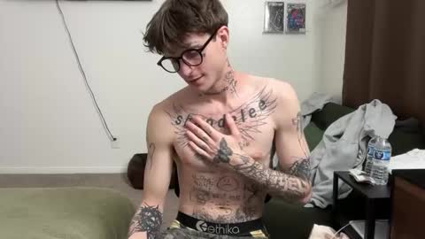 pretty boy online show from February 18, 5:29 am