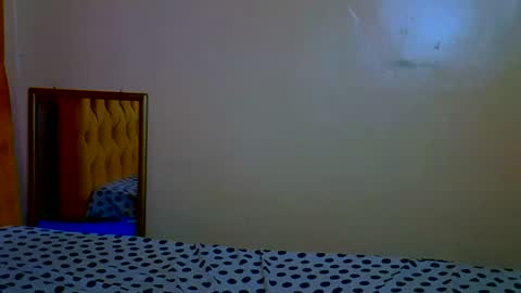 prettycandy0 online show from March 28, 12:01 am