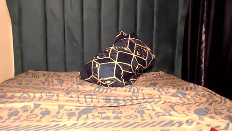 Mary online show from November 28, 2:41 am