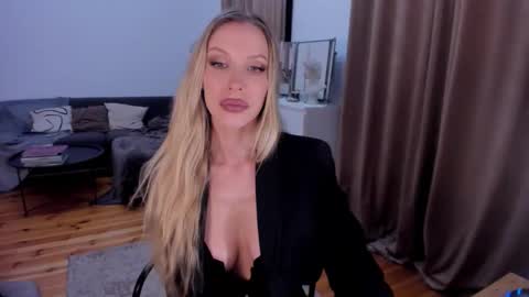 Eva online show from December 15, 1:23 am