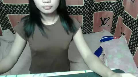 prettykhelcy online show from November 12, 2:41 pm