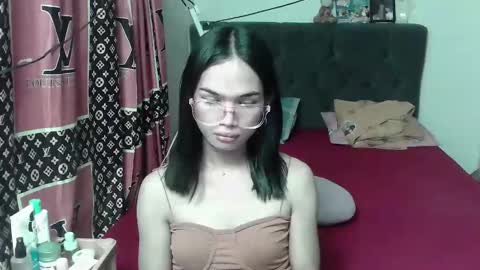 prettykhelcy online show from May 23, 11:50 am
