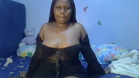 prettymel1 online show from April 1, 12:44 am