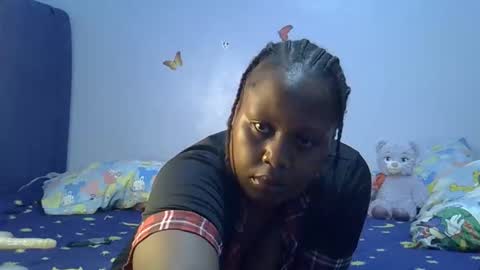 prettymel1 online show from May 27, 2:19 am