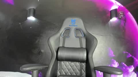 Laura  Onlyfans   40OFF online show from December 1, 5:48 pm