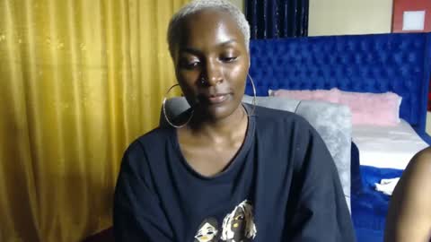 Snapshot of prettyquee chatting on February 20, 8:36 pm sasha online show from February 20, 8:36 pm