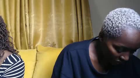 Snapshot of prettyquee chatting on March 1, 6:00 pm sasha online show from March 1, 6:00 pm