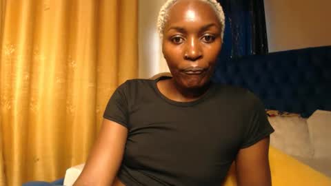 Snapshot of prettyquee chatting on September 24, 8:21 am sasha online show from September 24, 8:21 am