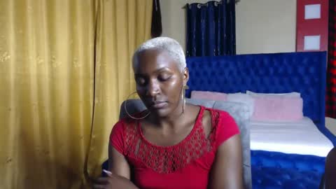 Snapshot of prettyquee chatting on February 5, 2:48 pm sasha online show from February 5, 2:48 pm
