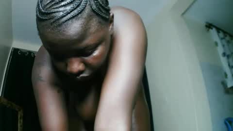 prettyreen online show from November 19, 7:45 pm