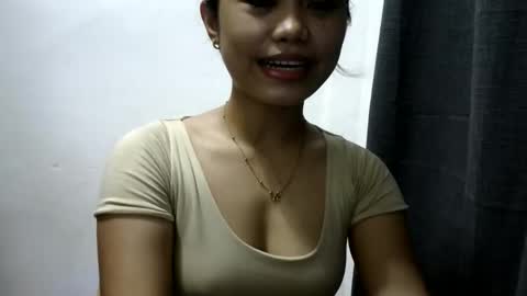 prettyyy_lovelyyy online show from February 1, 8:44 am