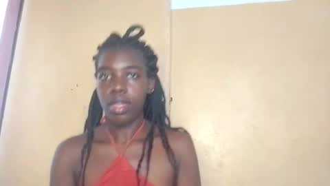 prettyzuzu online show from February 8, 8:07 am