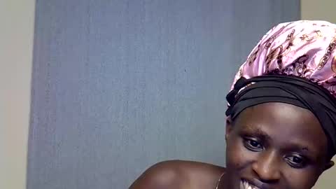 pretysexxy online show from March 25, 3:41 pm