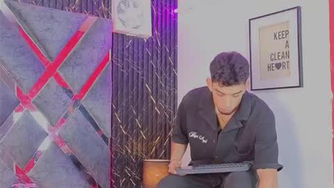 prince_arthur77 online show from May 24, 6:47 pm