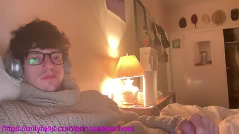 Peaches online show from February 12, 5:22 am