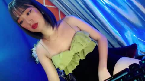  My Love online show from November 17, 2:41 pm