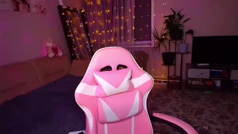 princessamira1 online show from November 28, 4:47 pm