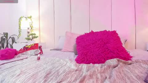 Snapshot of princessammy1 chatting on September 11, 2:13 am princessammy1 online show from September 11, 2:13 am