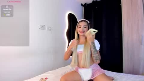 princessammy1 online show from June 11, 11:58 pm