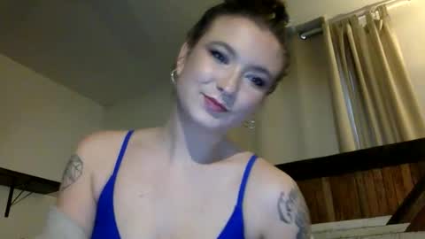 Annie Violet online show from November 12, 8:44 pm