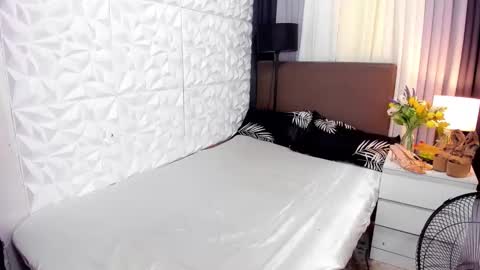 Astrid Ley online show from December 8, 2:46 am