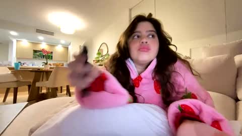 princessviccxo online show from March 16, 5:44 am