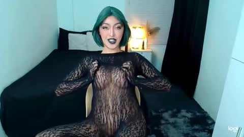 Love online show from March 11, 7:03 am