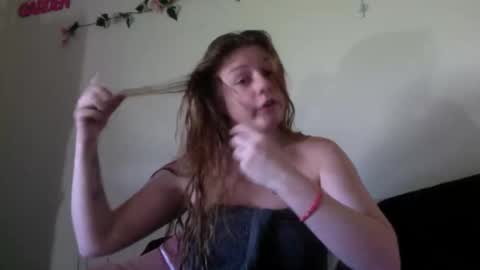 princesssnowflk84 online show from June 4, 4:46 pm