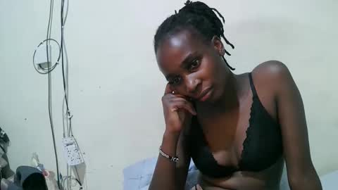 pritty_amber online show from March 24, 9:37 am