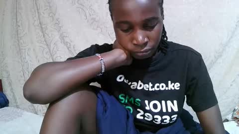 pritty_amber online show from February 27, 4:49 am