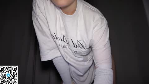 moli online show from April 17, 3:47 pm