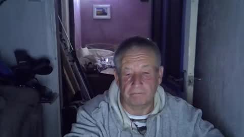 projectorepson online show from October 10, 8:03 pm