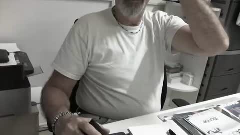 mature hairy guy online show from June 20, 3:40 pm