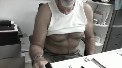 mature hairy guy online show from June 30, 4:28 pm