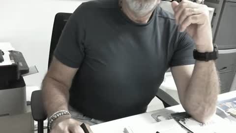 mature hairy guy online show from June 18, 3:06 pm