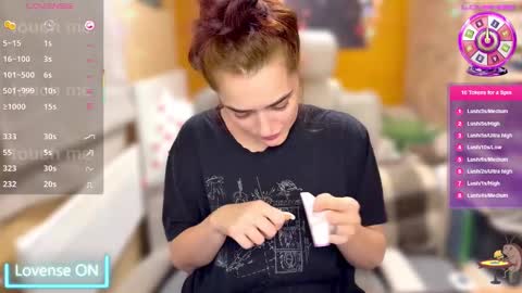 Queen of Pain online show from February 26, 9:09 pm