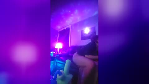 puddled_wonderland online show from February 9, 3:43 am