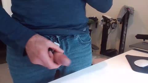 Snapshot of puffiest chatting on October 1, 3:38 am puffiest online show from October 1, 3:38 am