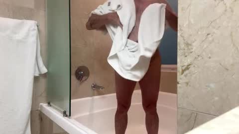 Snapshot of puffiest chatting on September 28, 4:21 am puffiest online show from September 28, 4:21 am