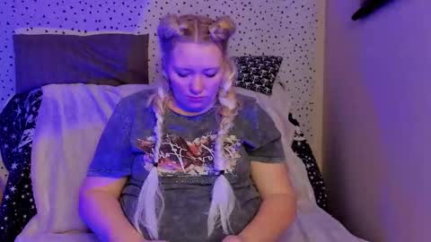 puffybun online show from February 22, 9:17 pm