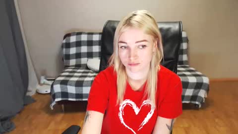 Polly online show from December 22, 12:27 pm