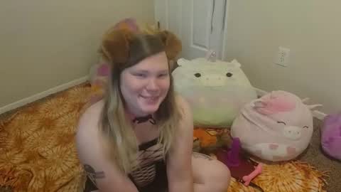 puppygirllovestobeg online show from May 23, 6:15 pm
