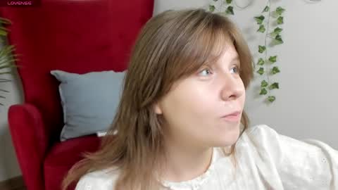 constant schedule Wednesday  Friday  Saturday  Sunday  The Rosemarie online show from April 20, 5:32 am